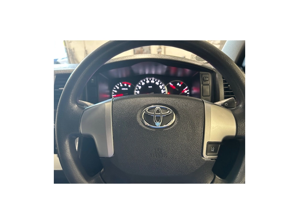 2019 Toyota Hiace =4X4= 6 Seaters - Dual Airbags