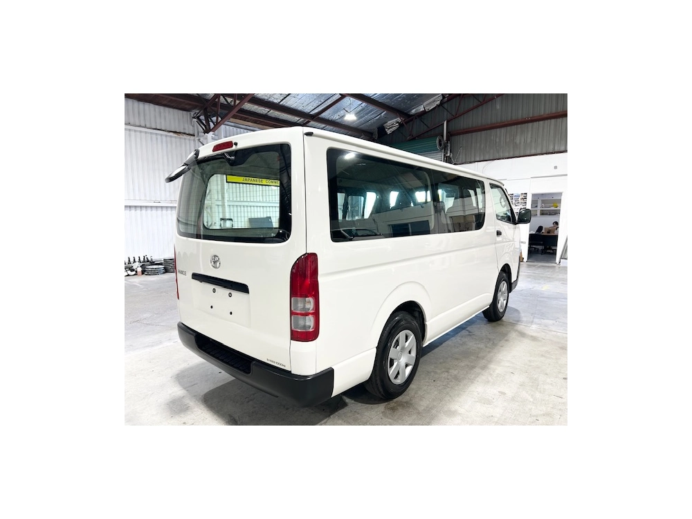 2019 Toyota Hiace =4X4= 6 Seaters - Dual Airbags