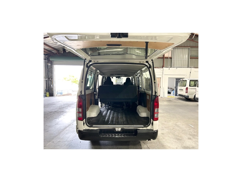 2018 Toyota Hiace --$4500 REDUCED-- **4WD** REMOVABLE BACK SEATS 