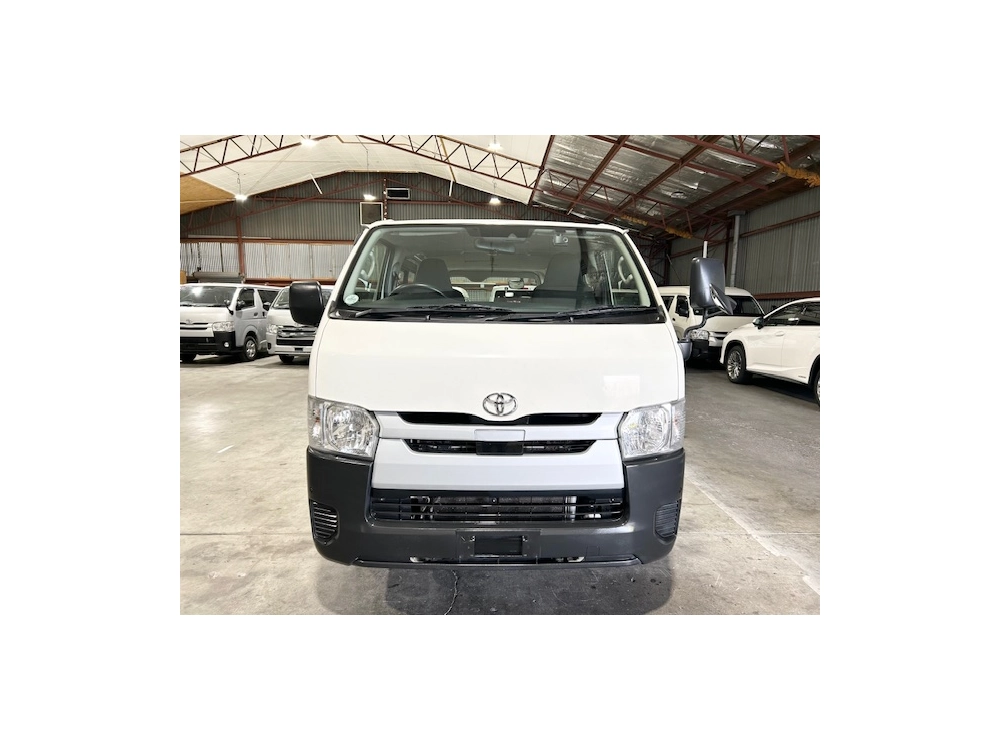 2018 Toyota Hiace --$4500 REDUCED-- **4WD** REMOVABLE BACK SEATS 