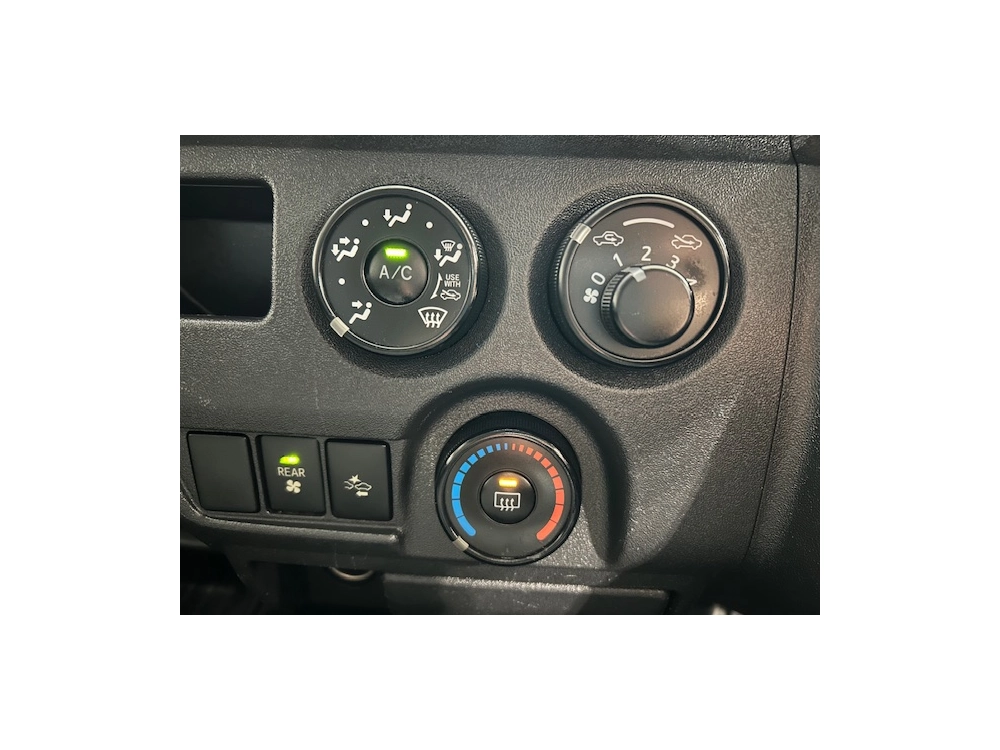 2018 Toyota Hiace --$4500 REDUCED-- **4WD** REMOVABLE BACK SEATS 