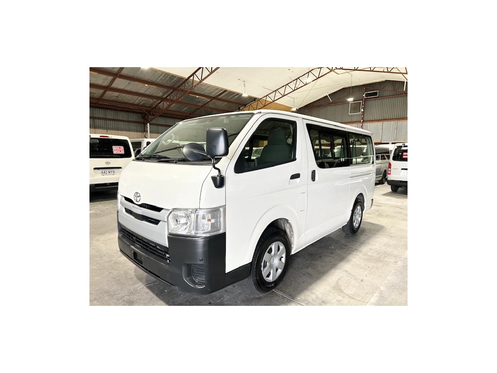 2018 Toyota Hiace --$4500 REDUCED-- **4WD** REMOVABLE BACK SEATS 