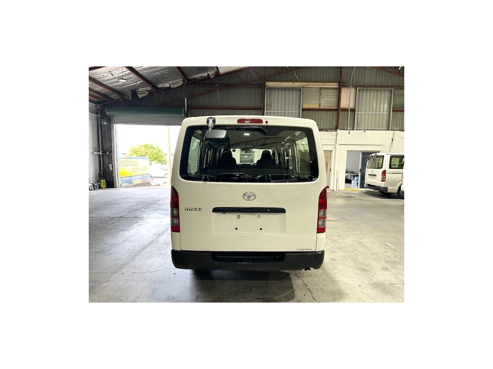 2018 Toyota Hiace --$4500 REDUCED-- **4WD** REMOVABLE BACK SEATS 
