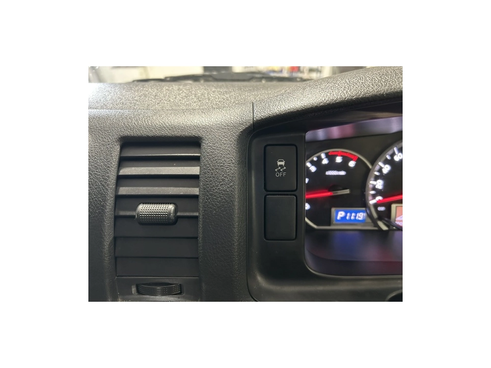 2018 Toyota Hiace =4X4= TIMBER FLOOR $1000 DISCOUNTED for Fuel