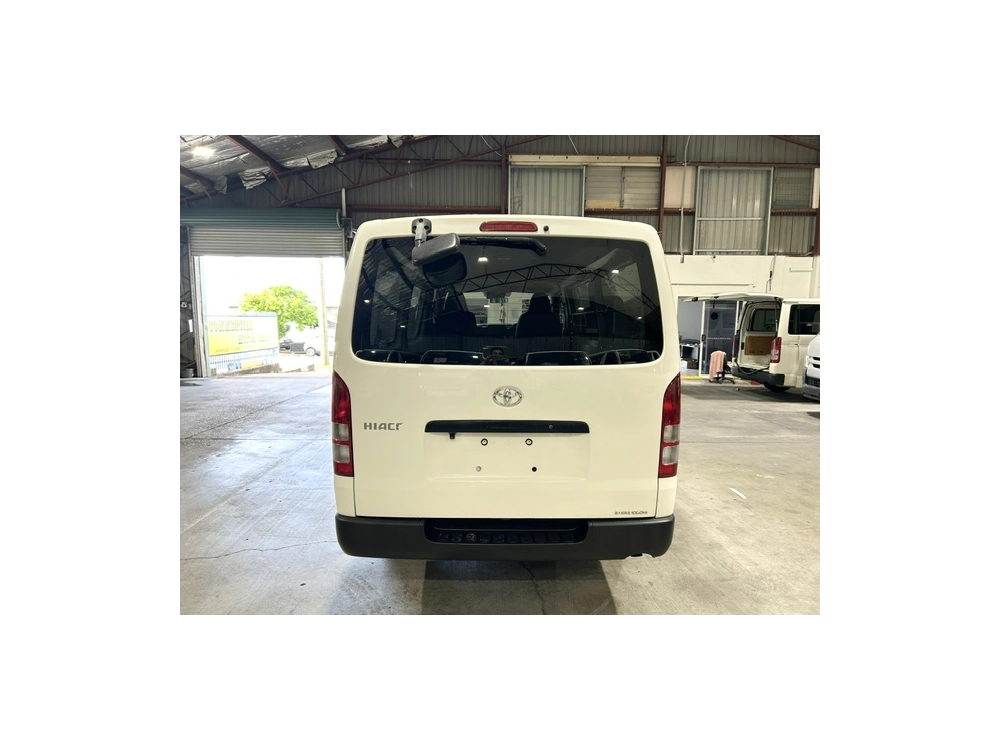 2018 Toyota Hiace =4X4= TIMBER FLOOR $1000 DISCOUNTED for Fuel