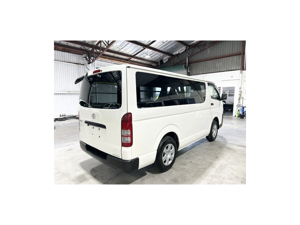 2018 Toyota Hiace =4X4= TIMBER FLOOR $1000 DISCOUNTED for Fuel