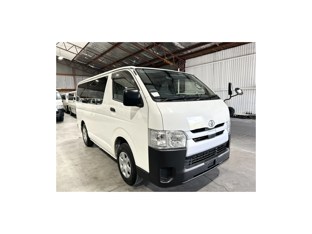 2018 Toyota Hiace =4X4= TIMBER FLOOR $1000 DISCOUNTED for Fuel