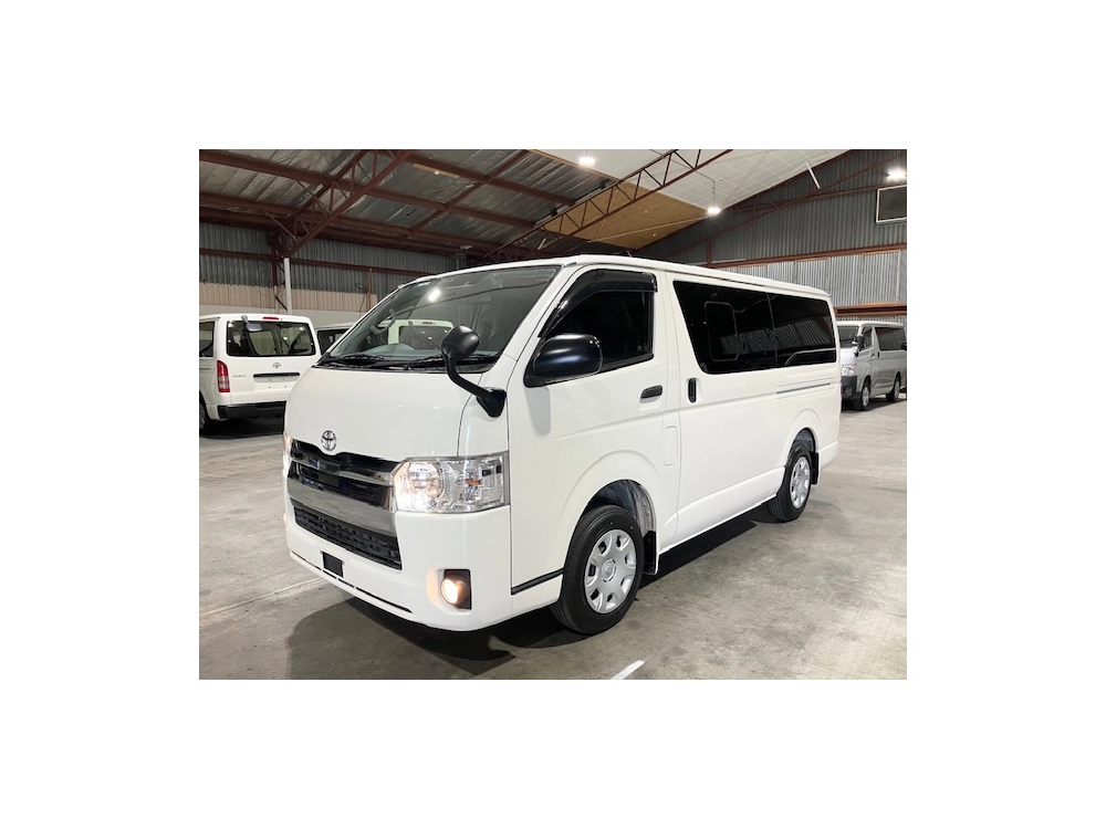 2017 TOYOTA HIACE LWB 2.8L DIESEL TURBO