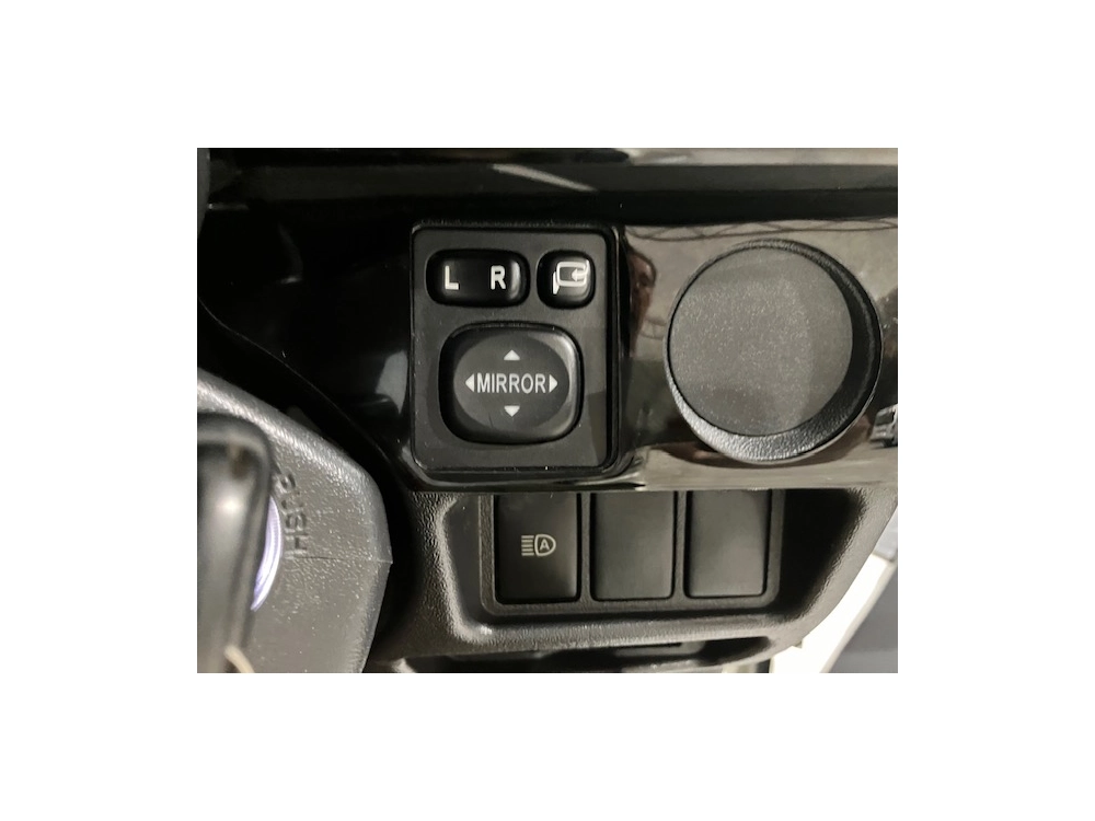 2017 TOYOTA HIACE LWB 2.8L DIESEL TURBO