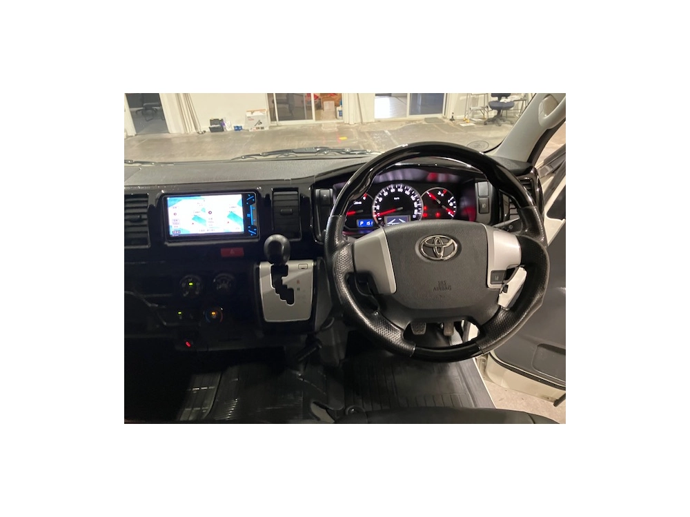 2017 TOYOTA HIACE LWB 2.8L DIESEL TURBO
