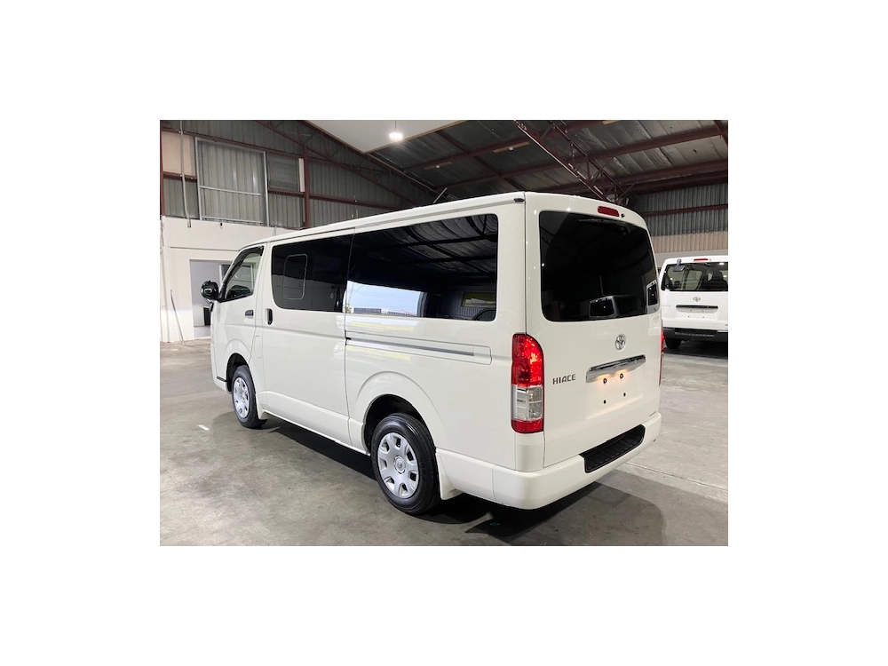 2017 TOYOTA HIACE LWB 2.8L DIESEL TURBO