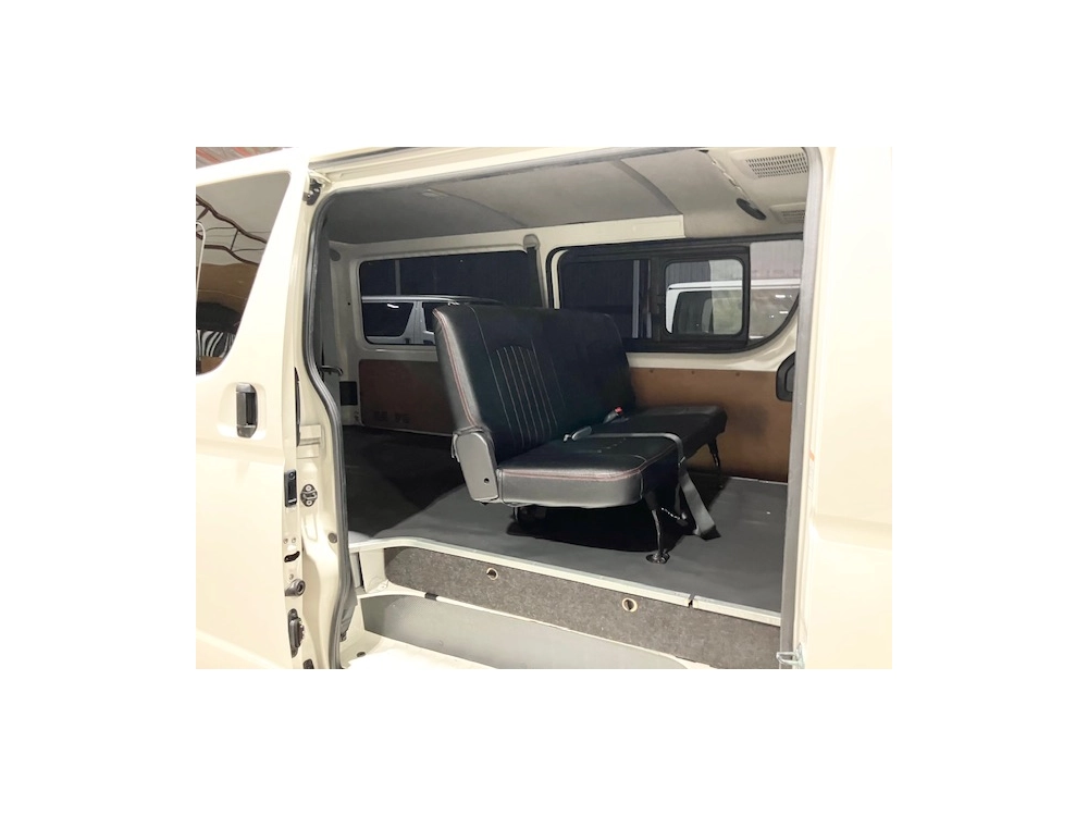 2017 TOYOTA HIACE LWB 2.8L DIESEL TURBO
