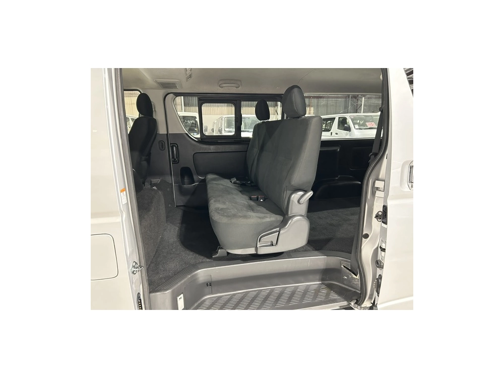 2020 Toyota Hiace 4X4 SUPER GL!!! 5 SEATER / with REAR AIRCON!!