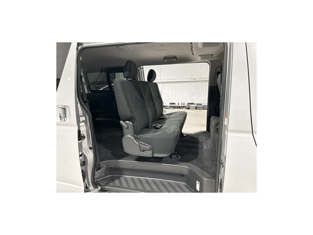 2020 Toyota Hiace 4X4 SUPER GL!!! 5 SEATER / with REAR AIRCON!!