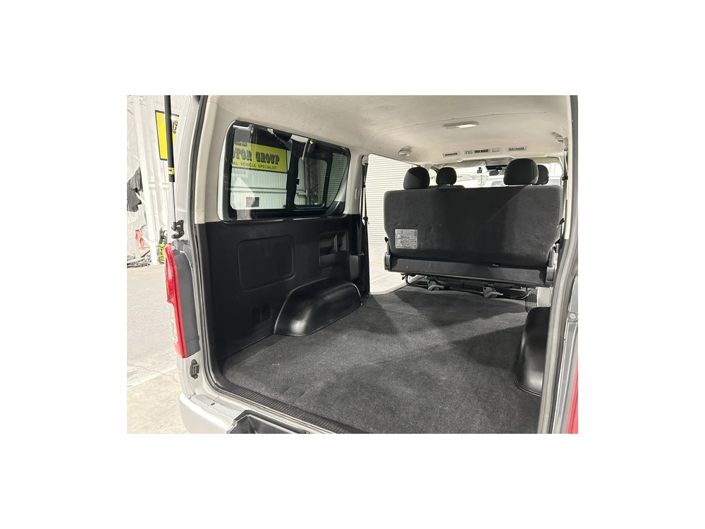 2020 Toyota Hiace 4X4 SUPER GL!!! 5 SEATER / with REAR AIRCON!!