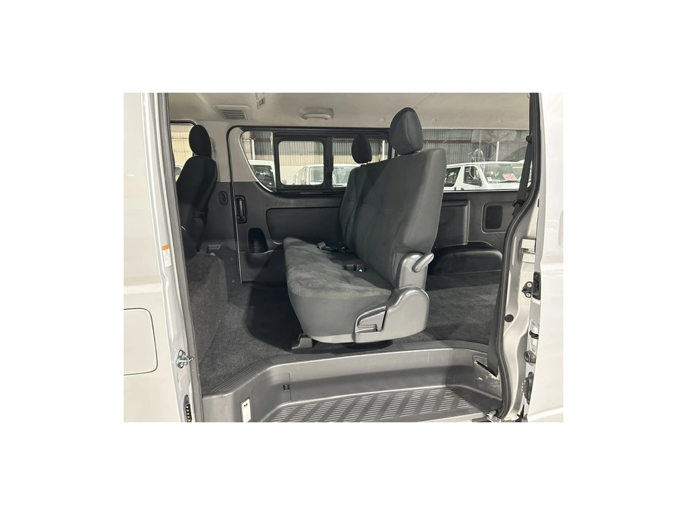 2020 Toyota Hiace 4X4 SUPER GL!!! 5 SEATER / with REAR AIRCON!!