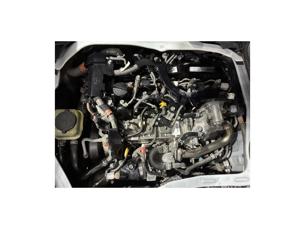 2018 Toyota Hiace 4X4 / Dual Airbags / REAR AIRCON 