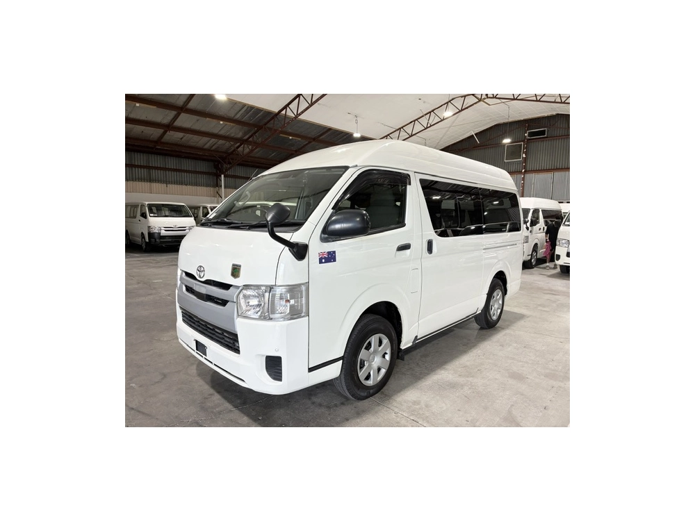 2018 Toyota Hiace 4X4 / Dual Airbags / REAR AIRCON 