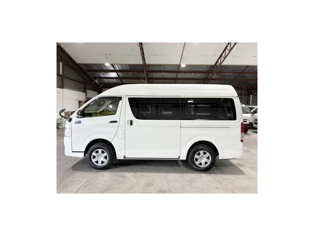 2018 Toyota Hiace 4X4 / Dual Airbags / REAR AIRCON 