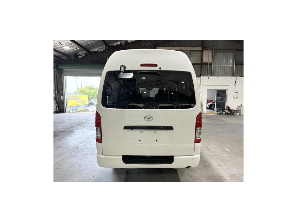 2018 Toyota Hiace 4X4 / Dual Airbags / REAR AIRCON 