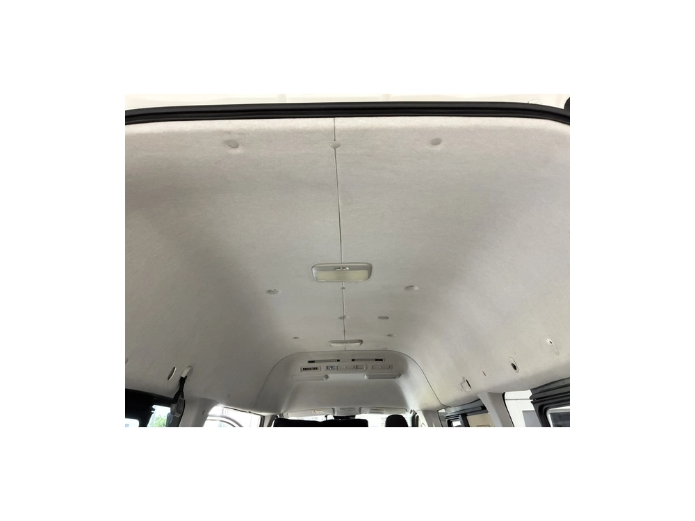 2018 Toyota Hiace 4X4 / Dual Airbags / REAR AIRCON 