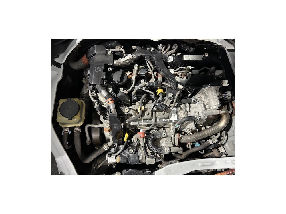 2019 Toyota Hiace =4X4= 6 or 9 Seaters 