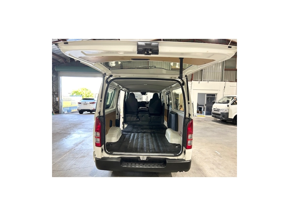 2019 Toyota Hiace =4X4= 6 or 9 Seaters 