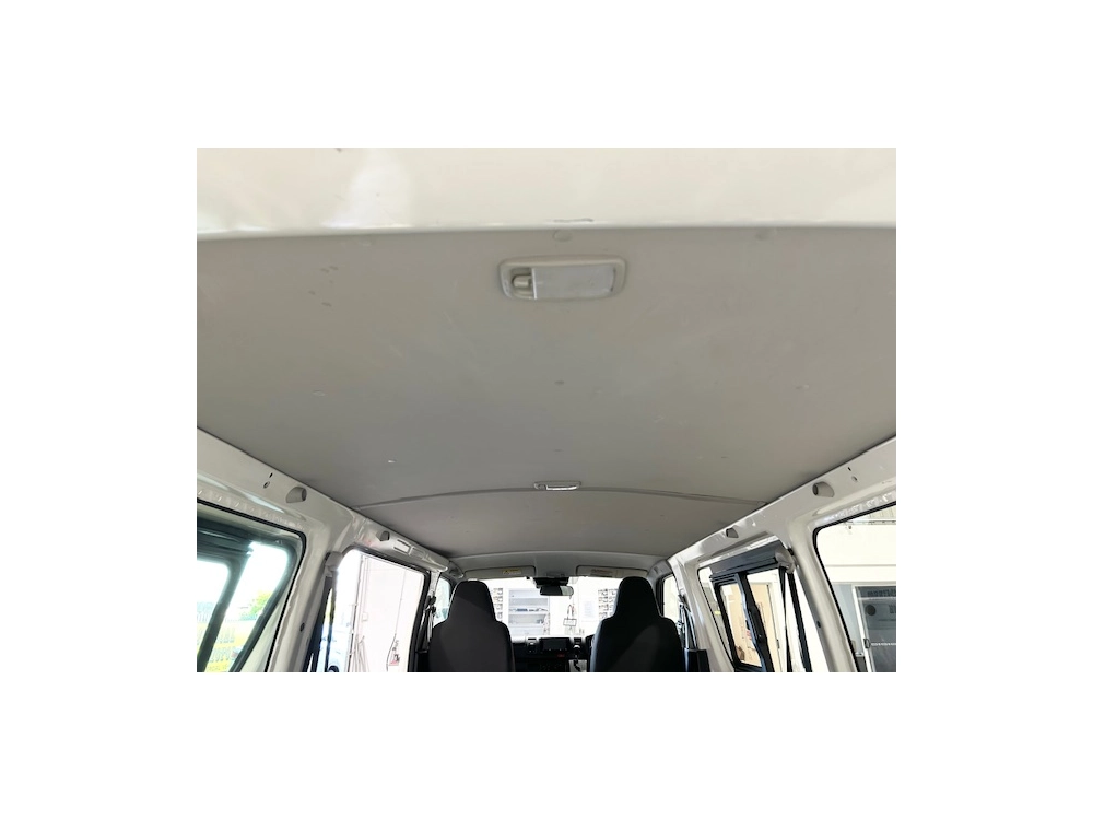 2019 Toyota Hiace =4X4= 6 or 9 Seaters 