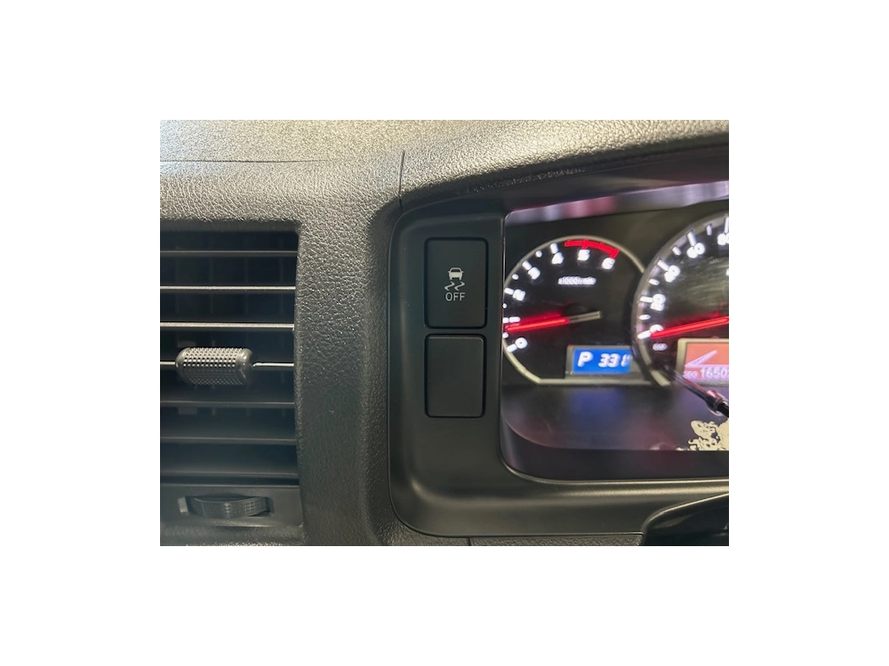 2019 Toyota Hiace =4X4= 6 or 9 Seaters 