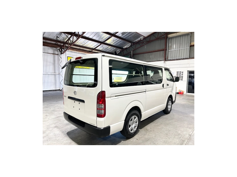 2020 Toyota Hiace --- 4WD 4WD 4WD --- $4000 REDUCED