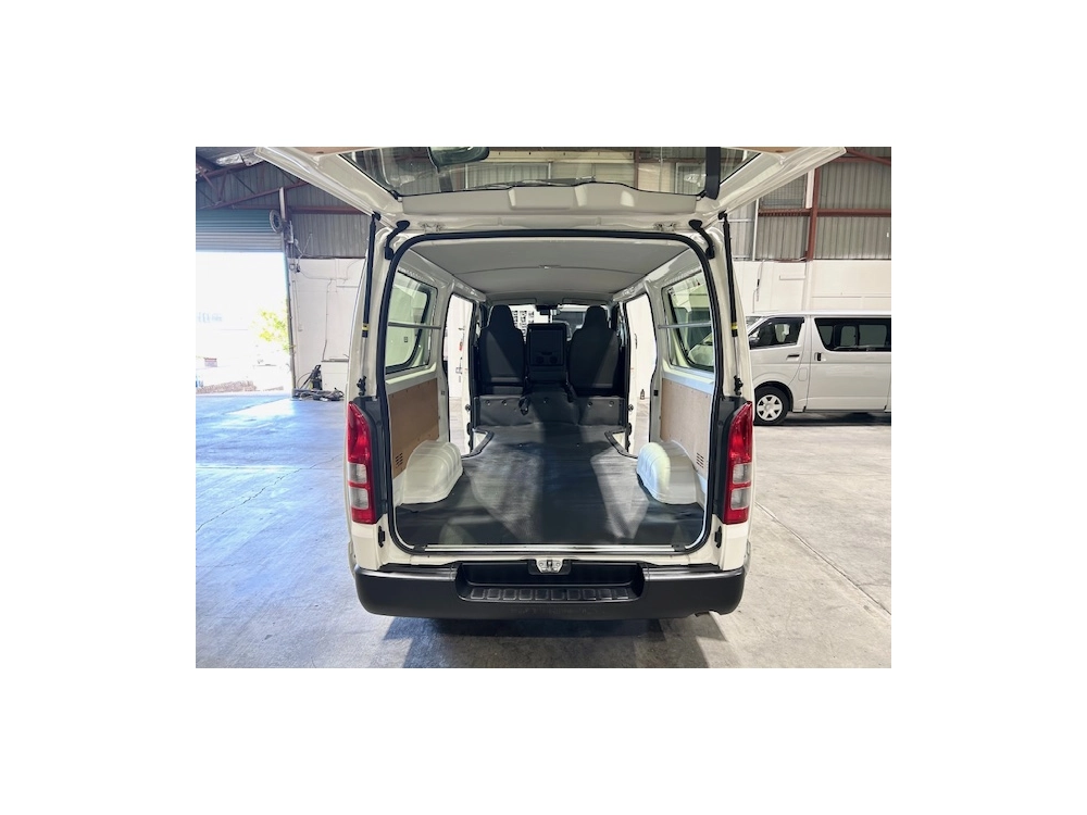 2020 Toyota Hiace --- 4WD 4WD 4WD --- $4000 REDUCED