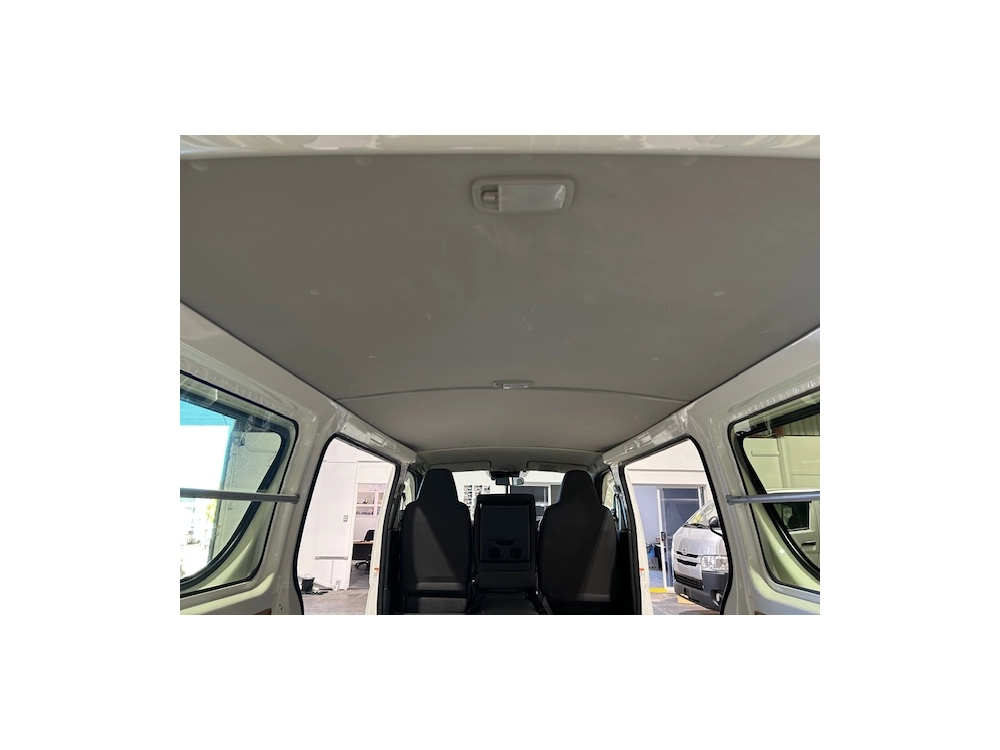 2020 Toyota Hiace --- 4WD 4WD 4WD --- $4000 REDUCED
