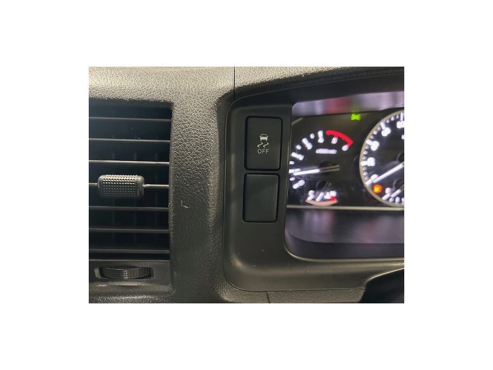 2020 Toyota Hiace --- 4WD 4WD 4WD --- $4000 REDUCED