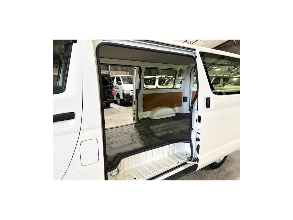 2020 Toyota Hiace FACELIFT MODEL ===FULL TIME 4WD===
