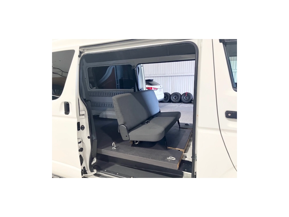 2019 Toyota Hiace =Rare Diesel 4x4 HighRoof= 6 Seaters