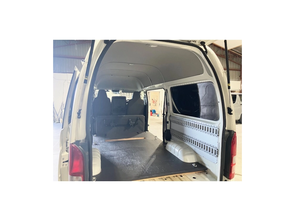 2019 Toyota Hiace =Rare Diesel 4x4 HighRoof= 6 Seaters