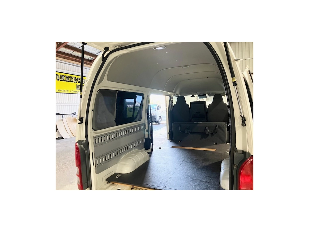 2019 Toyota Hiace =Rare Diesel 4x4 HighRoof= 6 Seaters