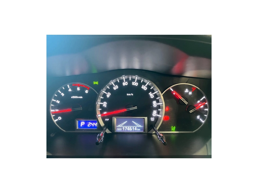 2019 Toyota Hiace =Rare Diesel 4x4 HighRoof= 6 Seaters