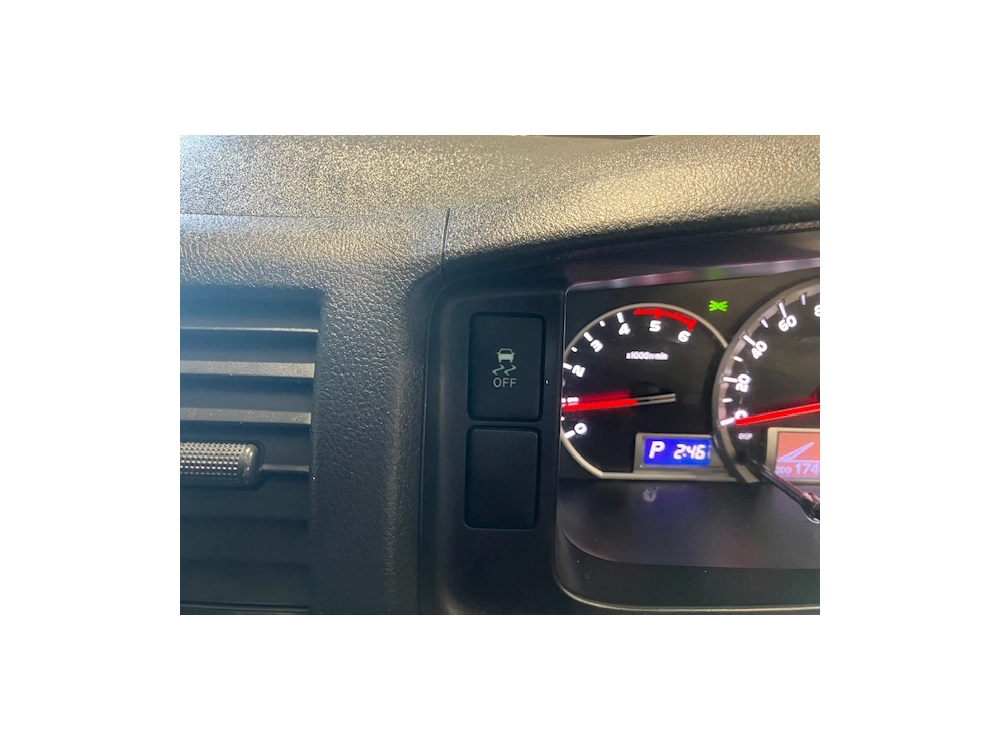 2019 Toyota Hiace =Rare Diesel 4x4 HighRoof= 6 Seaters