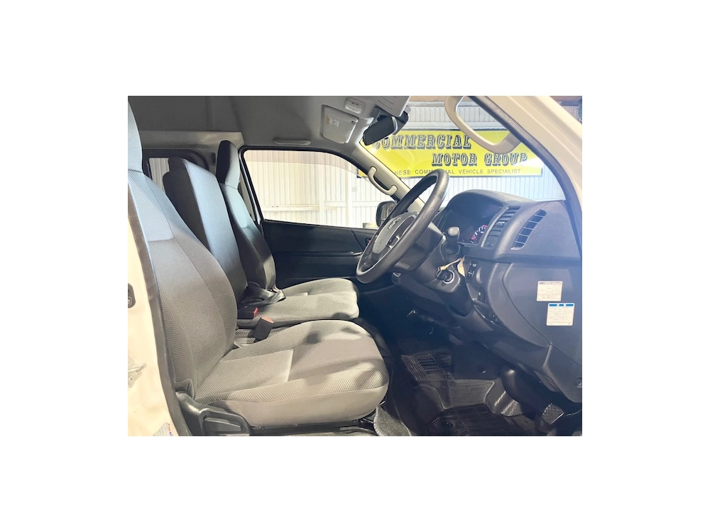 2019 Toyota Hiace =Rare Diesel 4x4 HighRoof= 6 Seaters