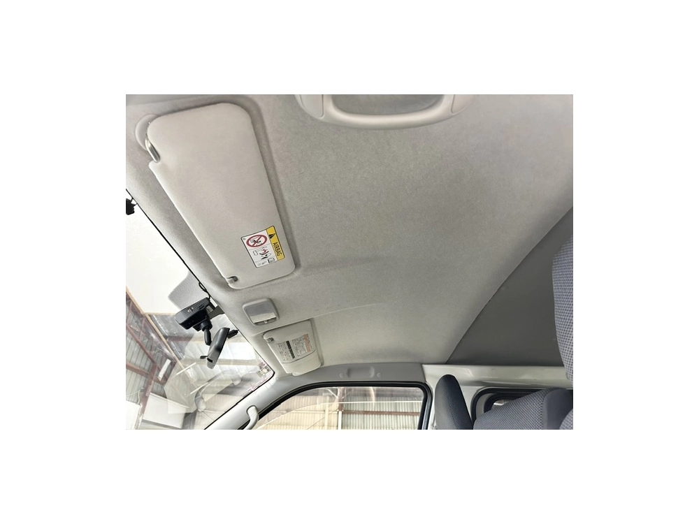2019 Toyota Hiace =4X4= Dual Airbags _ 6 Seater 