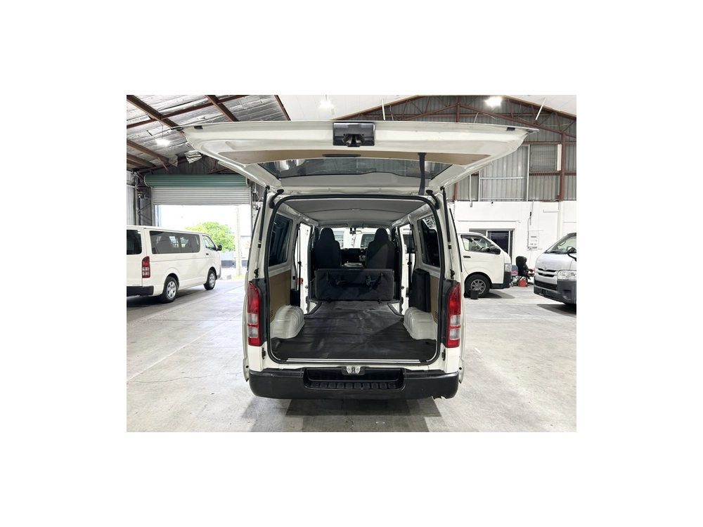 2019 Toyota Hiace =4X4= Dual Airbags _ 6 Seater 