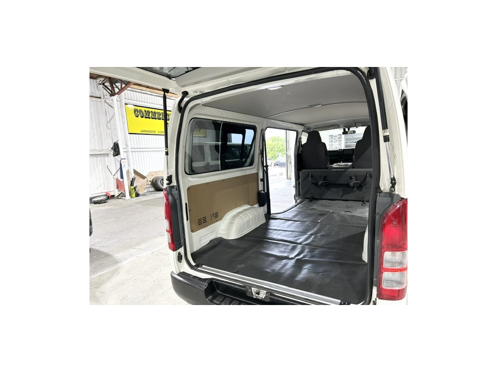 2019 Toyota Hiace =4X4= Dual Airbags _ 6 Seater 
