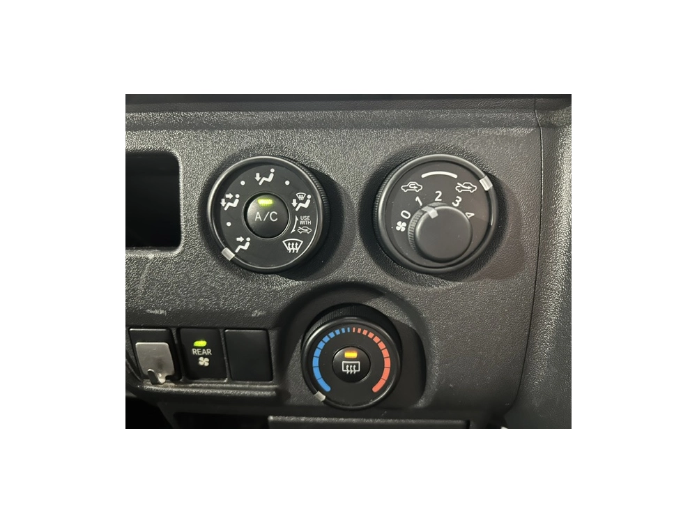 2019 Toyota Hiace =4X4= Dual Airbags _ 6 Seater 