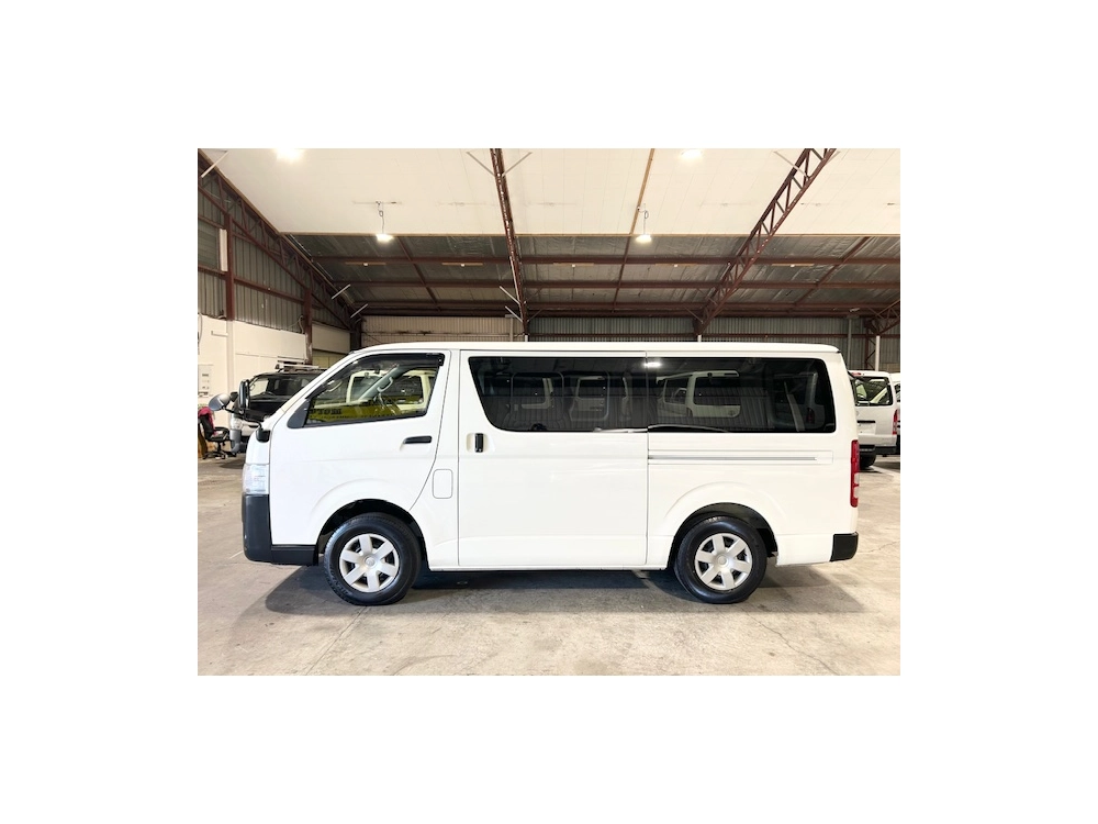2020 Toyota Hiace === 4X4 4X4 4X4 === TIMBER FLOOR 