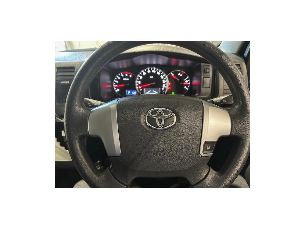 2020 Toyota Hiace === 4X4 4X4 4X4 === TIMBER FLOOR 