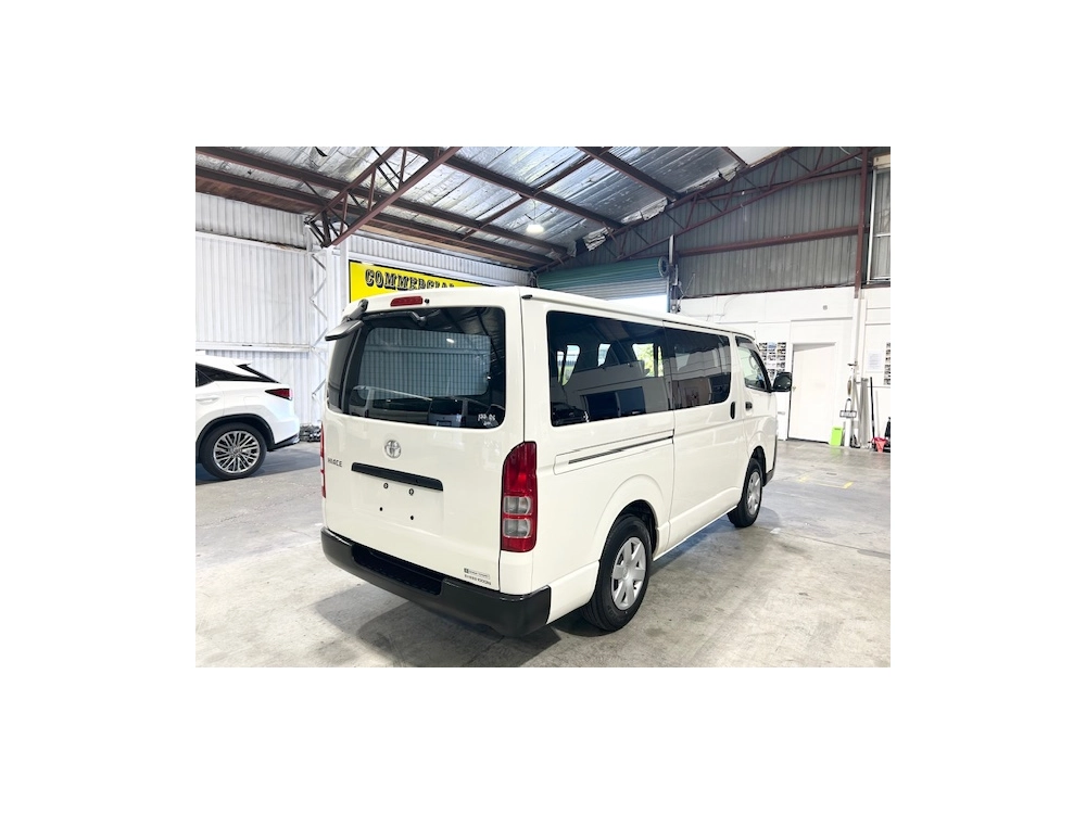 2020 Toyota Hiace === 4X4 4X4 4X4 === TIMBER FLOOR 
