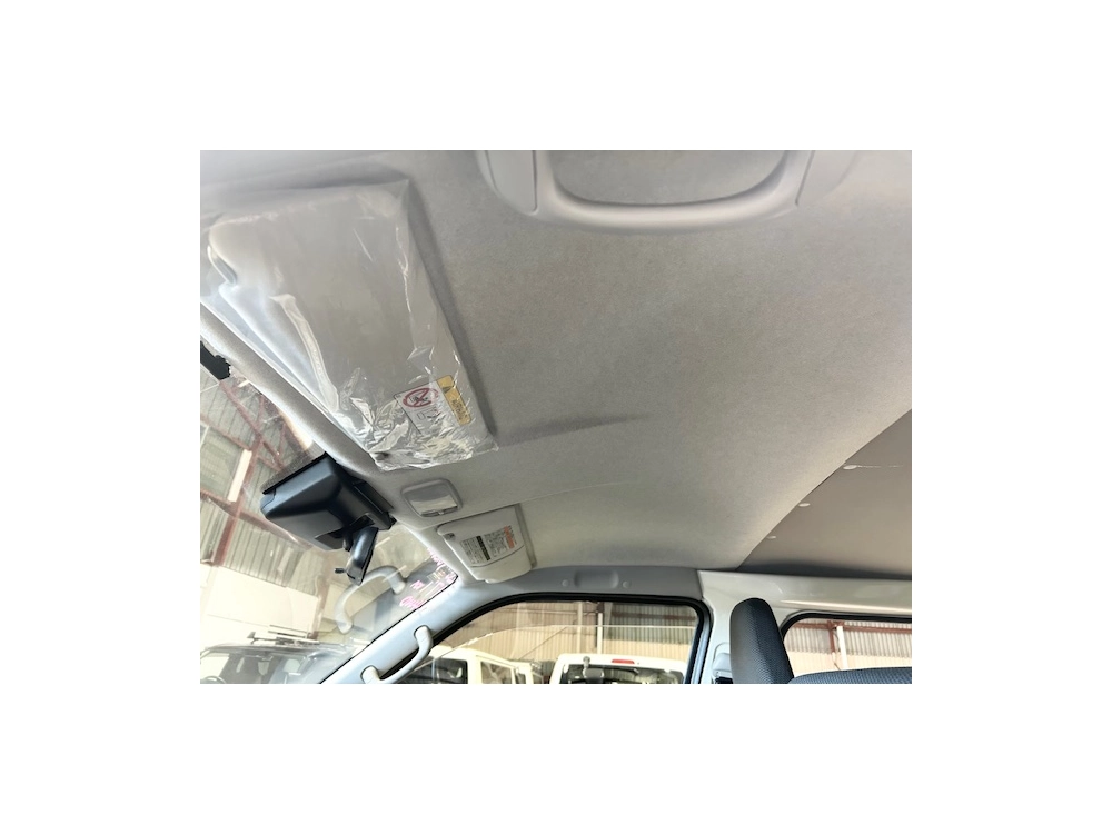 2020 Toyota Hiace === 4X4 4X4 4X4 === TIMBER FLOOR 