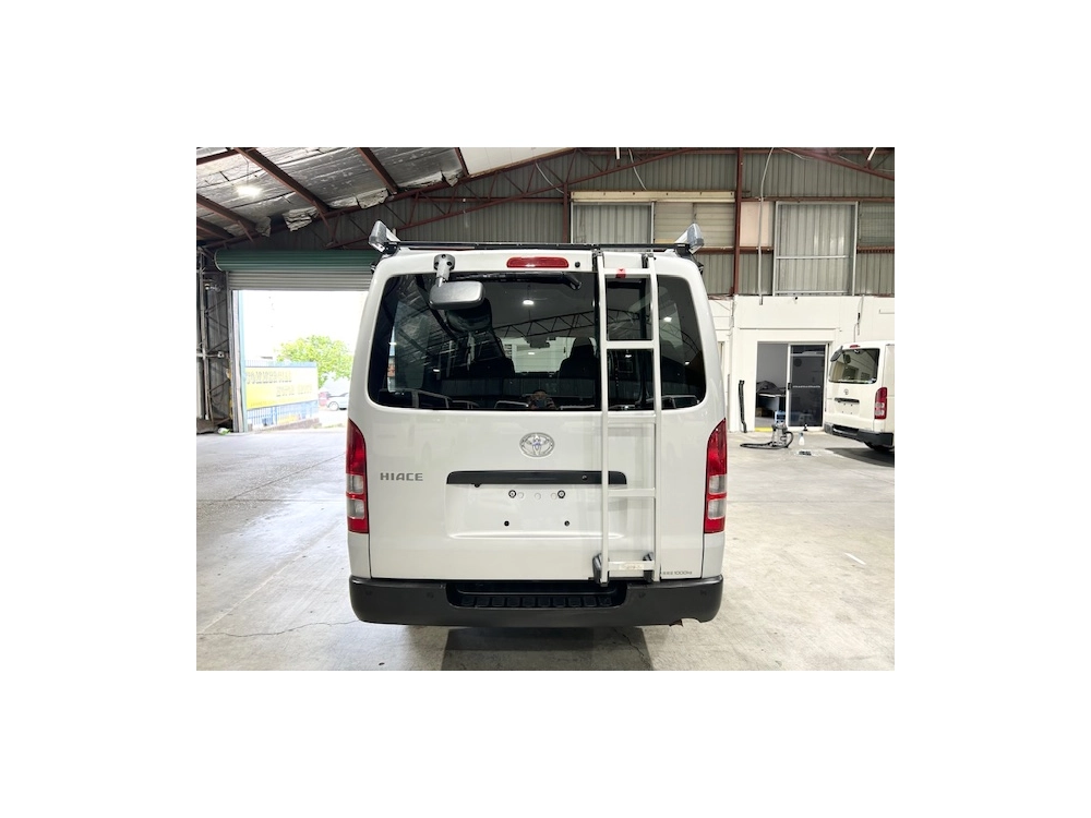 2021 Toyota Hiace Facelift Model = 4WD = 6 Seaters_ $500 DISCOUNTED FOR FUEL (1 WEEK ONLY)