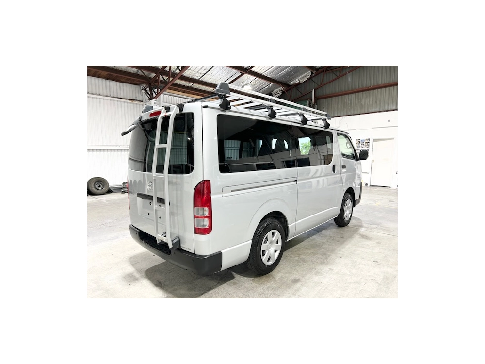 2021 Toyota Hiace Facelift Model = 4WD = 6 Seaters_ $500 DISCOUNTED FOR FUEL (1 WEEK ONLY)